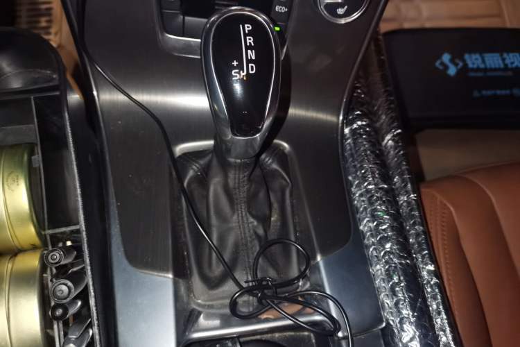 Used Volvo S60 2016 S60L T5 Intelligent Drive Edition Gear Lever