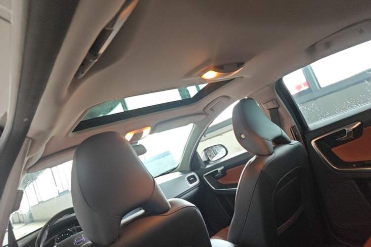 Used Volvo S60 2016 S60L T4 Zhiyuan Edition Headliner