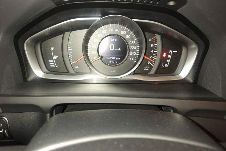 Used Volvo S60 2016 S60L T3 Smart Drive Edition Instrument Cluster