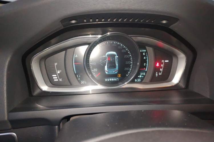 Used Volvo S60 2016 S60L T4 Zhiyuan Edition Instrument Cluster