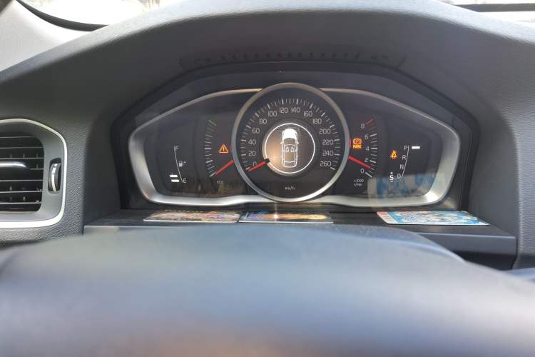 Used Volvo S60 2016 S60L T3 Smart Drive Edition Instrument Cluster