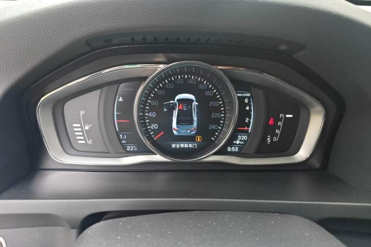Used Volvo S60 2016 S60L T4 Zhiyuan Edition Instrument Cluster