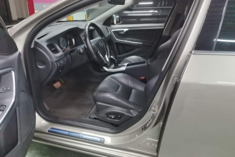 Used Volvo S60 2016 S60L T5 Intelligent Drive Edition Left Front Seat