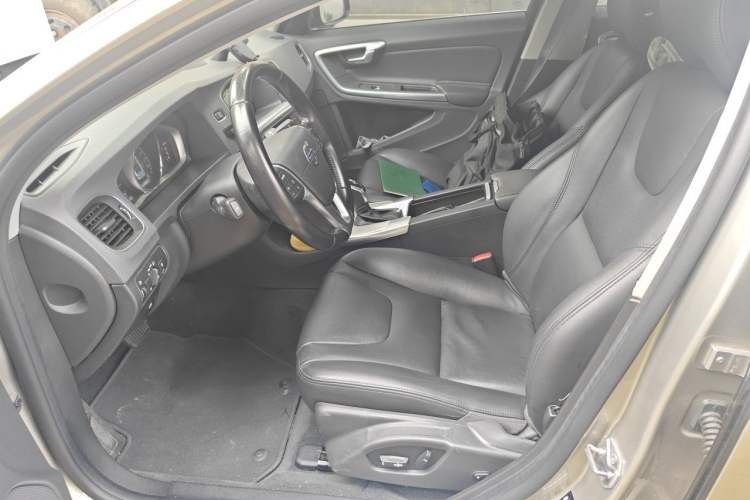 Used Volvo S60 2016 S60L T4 Zhiyuan Edition Left Front Seat