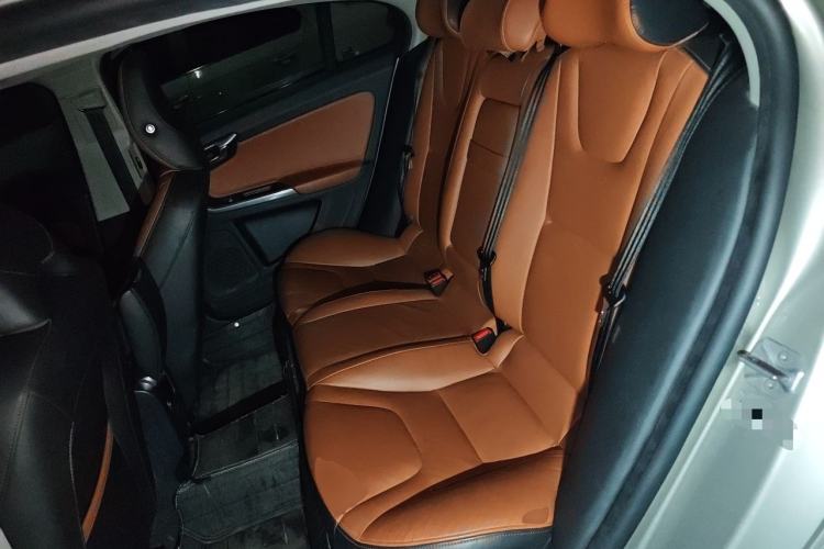 Used Volvo S60 2016 S60L T4 Zhiyuan Edition Left Rear Seat