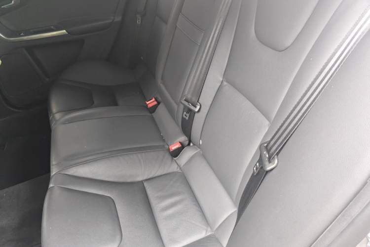Used Volvo S60 2016 S60L T4 Zhiyuan Edition Left Rear Seat
