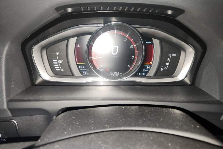 Used Volvo S60 2016 S60L T5 Intelligent Drive Edition Odometer Close Up