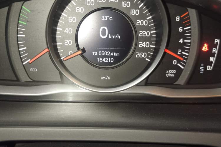 Used Volvo S60 2016 S60L T3 Smart Drive Edition Odometer Close Up
