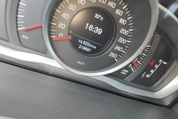 Used Volvo S60 2016 S60L T3 Smart Drive Edition Odometer Close Up
