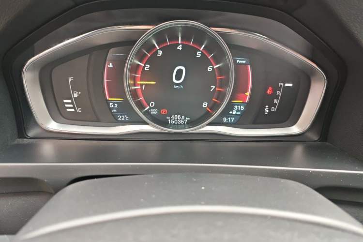 Used Volvo S60 2016 S60L T4 Zhiyuan Edition Odometer Close Up