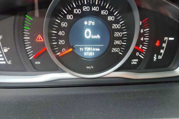 Used Volvo S60 2016 S60L T3 Smart Drive Edition Odometer Close Up