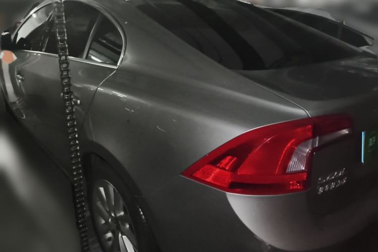 Used Volvo S60 2016 S60L T4 Zhiyuan Edition Rear Left 45 Deg