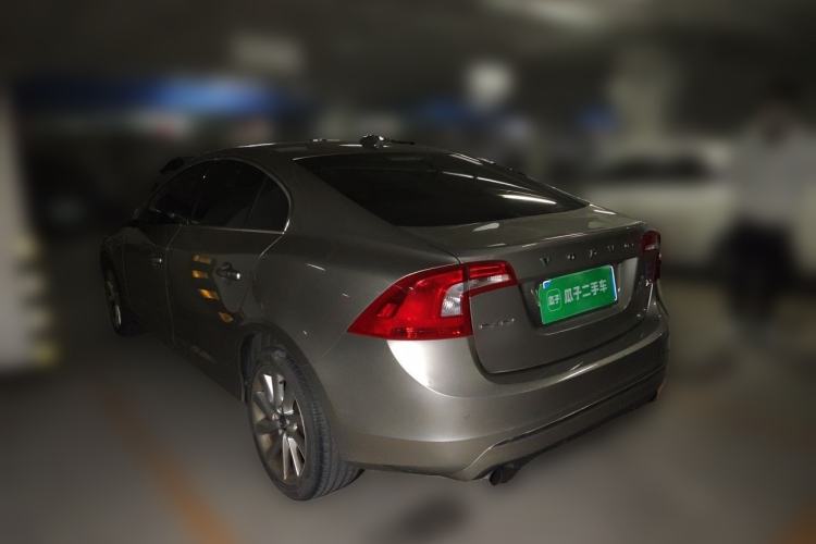 Used Volvo S60 2016 S60L T4 Zhiyuan Edition Rear Left 45 Deg