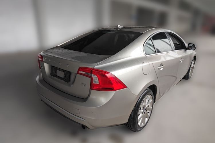 Used Volvo S60 2016 S60L T4 Zhiyuan Edition Rear Right 45 Deg