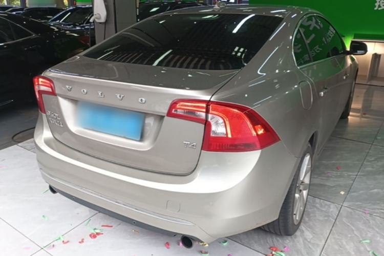 Used Volvo S60 2016 S60L T4 Zhiyuan Edition Rear Right 45 Deg