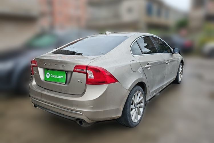 Used Volvo S60 2016 S60L T4 Zhiyuan Edition Rear Right 45 Deg