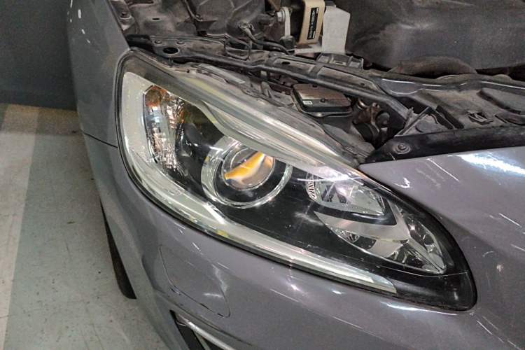 Used Volvo S60 2016 S60L T5 Intelligent Drive Edition Right Front Headlight