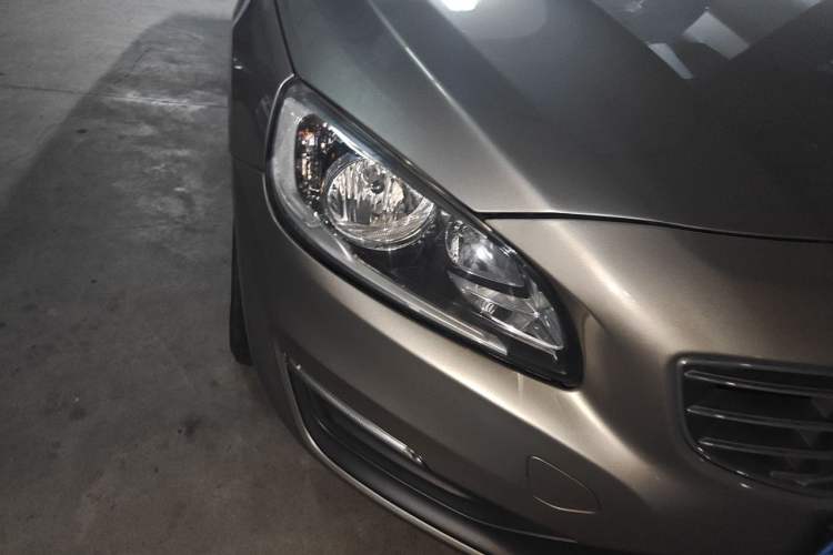 Used Volvo S60 2016 S60L T3 Smart Drive Edition Right Front Headlight