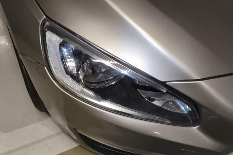 Used Volvo S60 2016 S60L T3 Smart Drive Edition Right Front Headlight