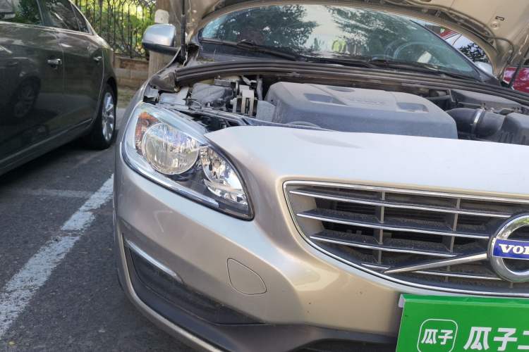 Used Volvo S60 2016 S60L T3 Smart Drive Edition Right Front Headlight