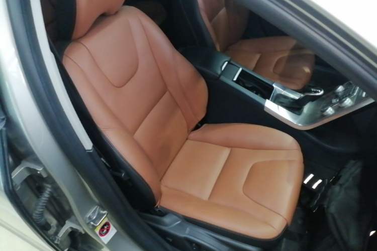 Used Volvo S60 2016 S60L T4 Zhiyuan Edition Right Front Seat