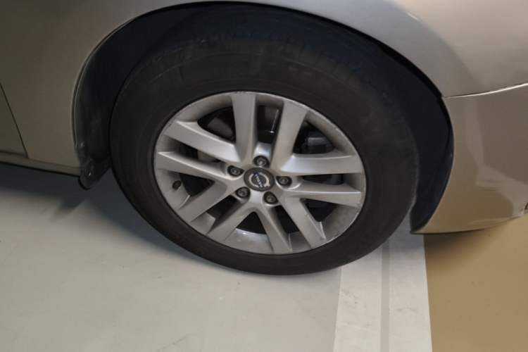 Used Volvo S60 2016 S60L T3 Smart Drive Edition Right Front Wheel Hub