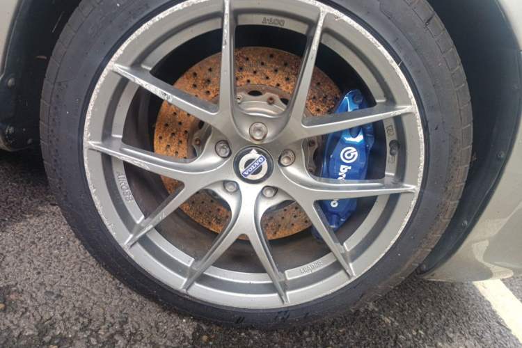 Used Volvo S60 2016 S60L T3 Smart Drive Edition Right Front Wheel Hub
