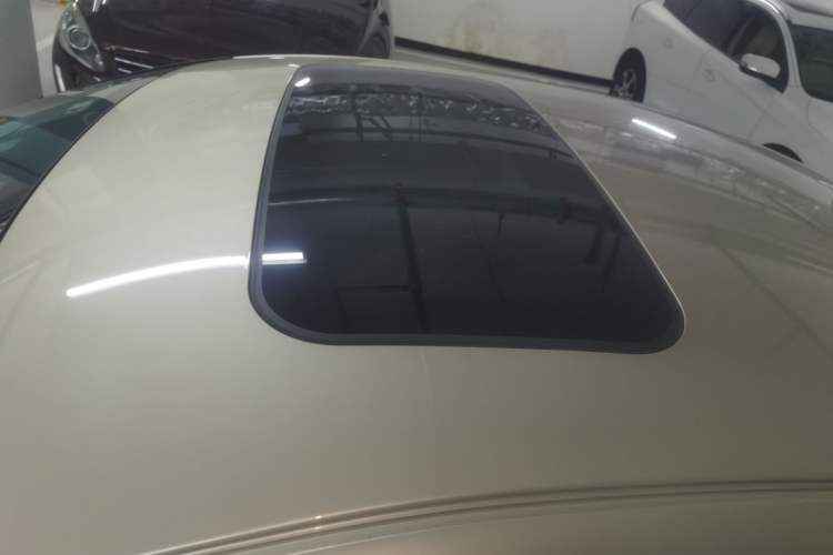 Used Volvo S60 2016 S60L T4 Zhiyuan Edition Roof