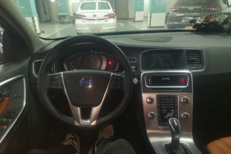 Used Volvo S60 2016 S60L T4 Zhiyuan Edition Steering Wheel