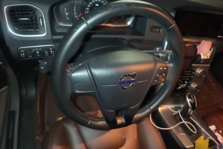 Used Volvo S60 2016 S60L T3 Smart Drive Edition Steering Wheel