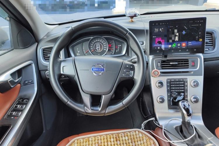 Used Volvo S60 2016 S60L T3 Smart Drive Edition Steering Wheel