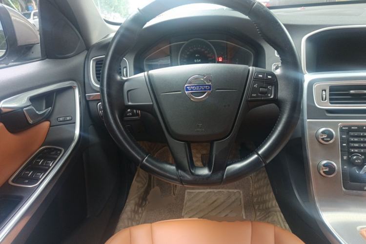 Used Volvo S60 2016 S60L T3 Smart Drive Edition Steering Wheel