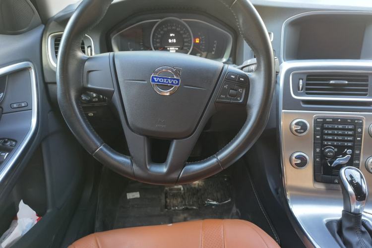 Used Volvo S60 2016 S60L T3 Smart Drive Edition Steering Wheel