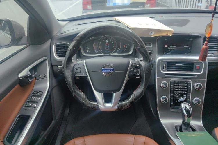Used Volvo S60 2016 S60L T5 Intelligent Drive Edition Steering Wheel