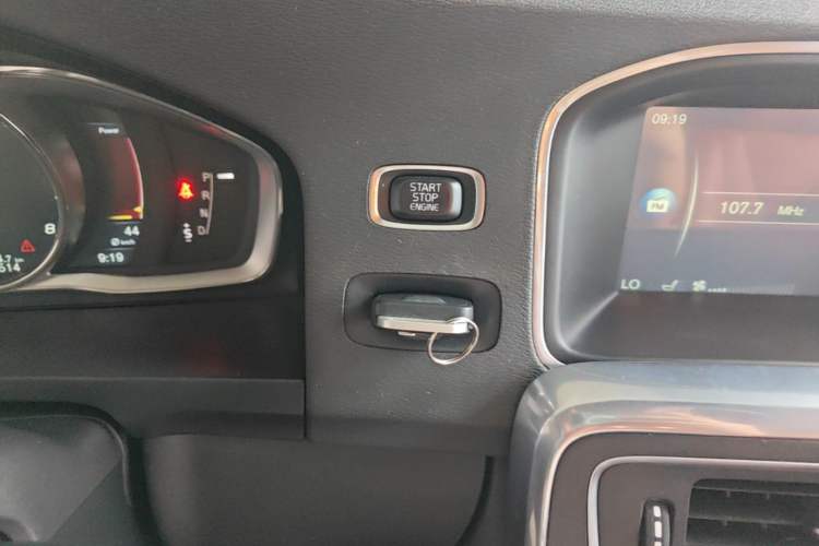 Used Volvo S60 2016 S60L T4 Zhiyuan Edition Vehicle Key