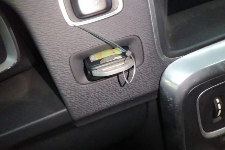 Used Volvo S60 2016 S60L T4 Zhiyuan Edition Vehicle Key