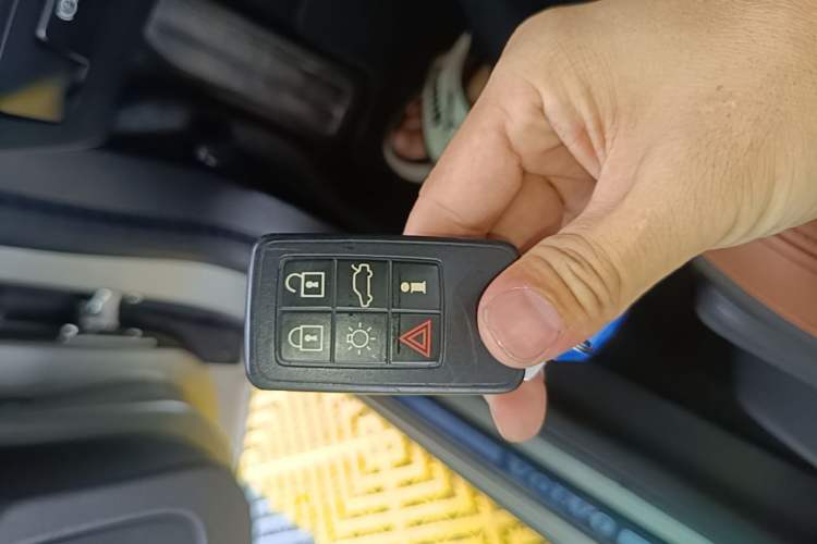 Used Volvo S60 2016 S60L T5 Intelligent Drive Edition Vehicle Key