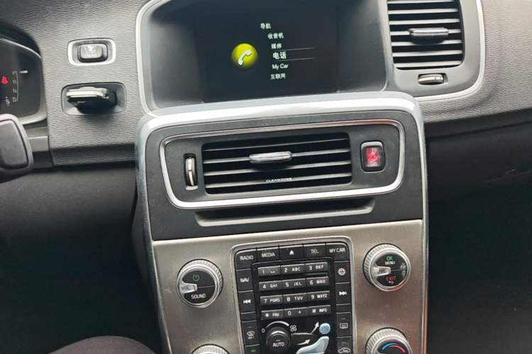 Used Volvo S60 2016 S60L T4 Zhiyuan Edition Audio And AC Panel