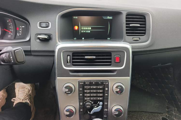 Used Volvo S60 2016 S60L T3 Smart Drive Edition Audio And AC Panel
