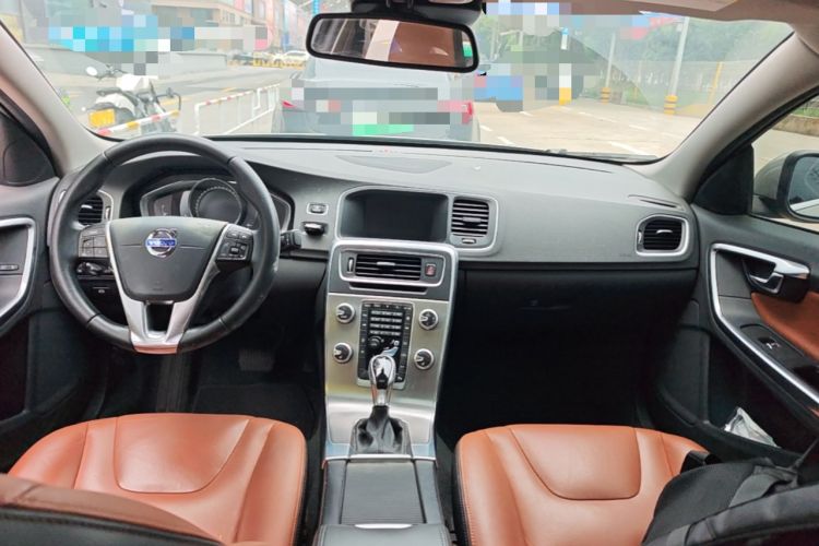 Used Volvo S60 2016 S60L T4 Zhiyuan Edition Center Console