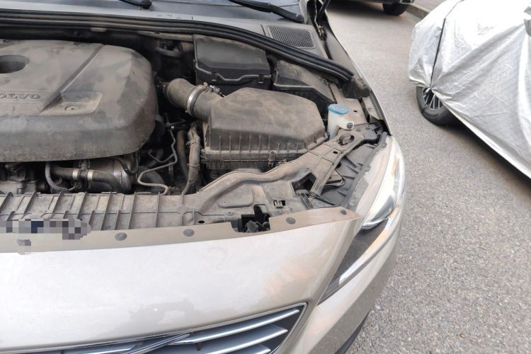 Used Volvo S60 2016 S60L T4 Zhiyuan Edition Engine Bay Left