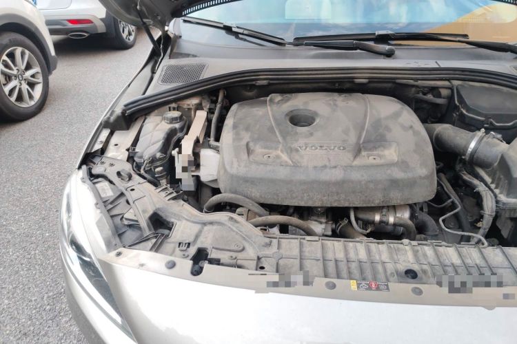 Used Volvo S60 2016 S60L T4 Zhiyuan Edition Engine Bay Right