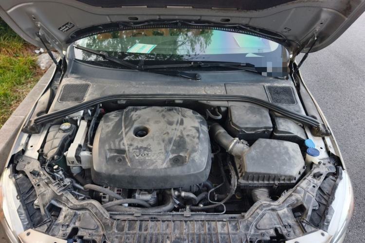 Used Volvo S60 2016 S60L T4 Zhiyuan Edition Engine Bay