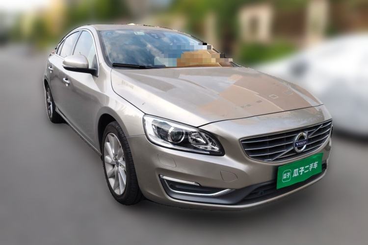 Used Volvo S60 2016 S60L T4 Zhiyuan Edition Front Right 45 Deg