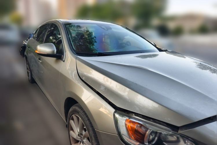 Used Volvo S60 2016 S60L T4 Zhiyuan Edition Front Right 45 Deg