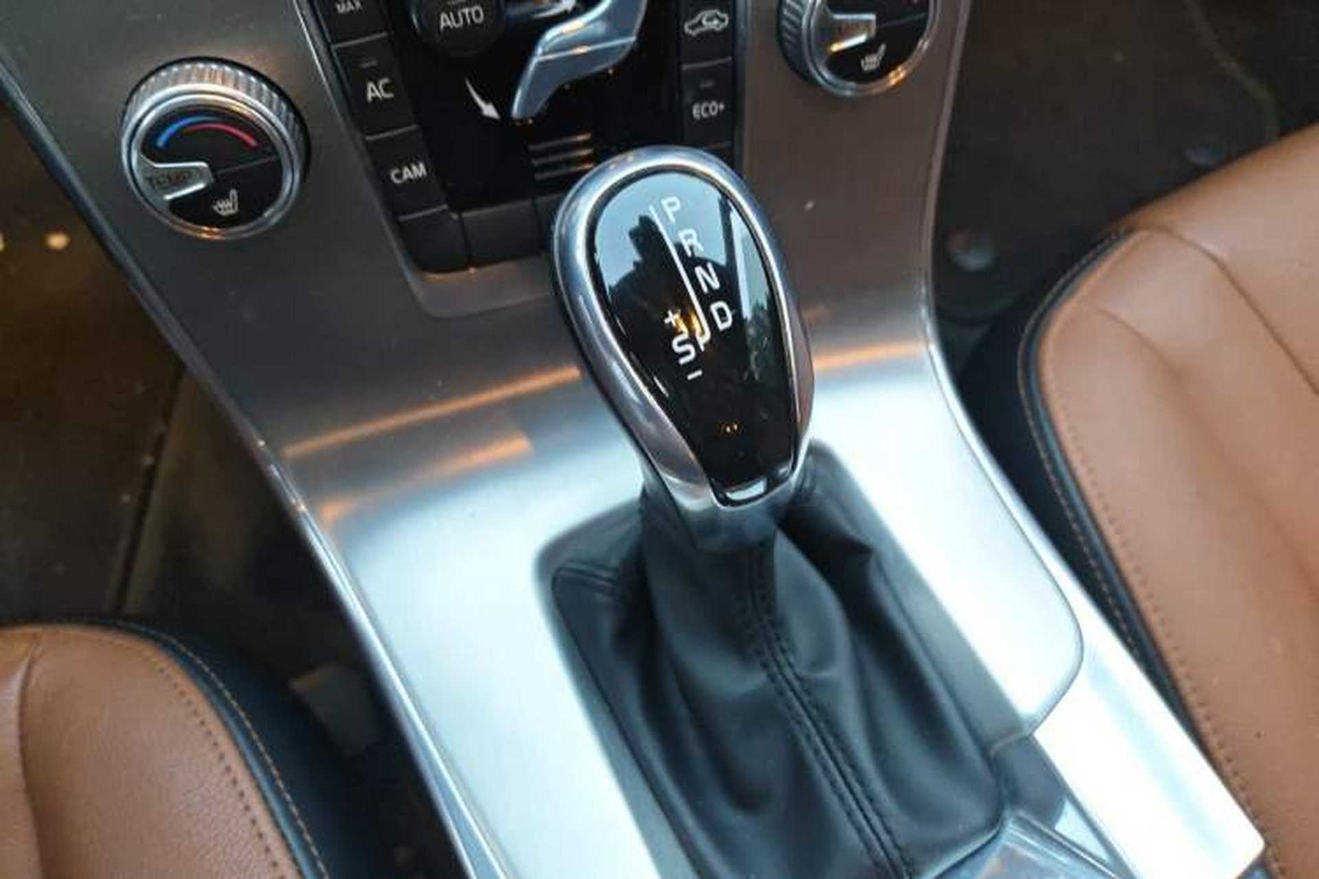 Used Volvo S60 2016 S60L T4 Zhiyuan Edition Gear Lever