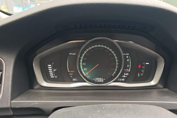 Used Volvo S60 2016 S60L T4 Zhiyuan Edition Instrument Cluster