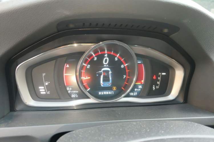Used Volvo S60 2016 S60L T4 Zhiyuan Edition Instrument Cluster