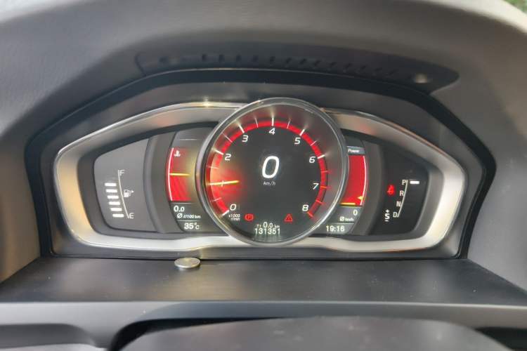 Used Volvo S60 2016 S60L T4 Zhiyuan Edition Instrument Cluster