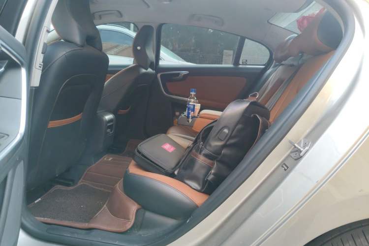 Used Volvo S60 2016 S60L T4 Zhiyuan Edition Left Rear Seat